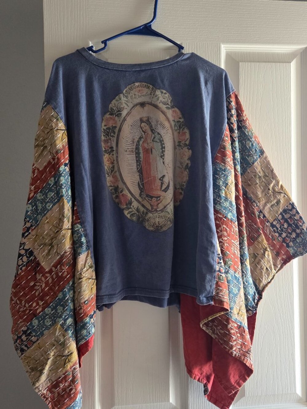 One size tshirt with Kantha sleeves